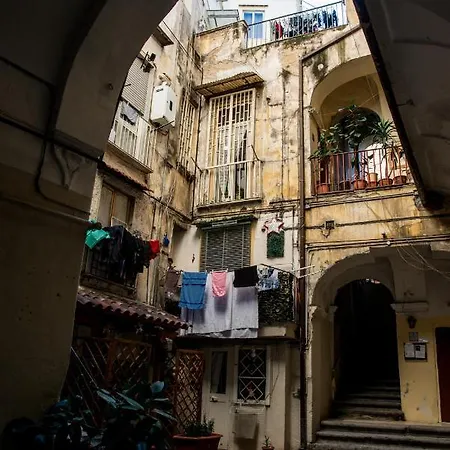 Castel Capuano Flat By Domusextra * Neapol