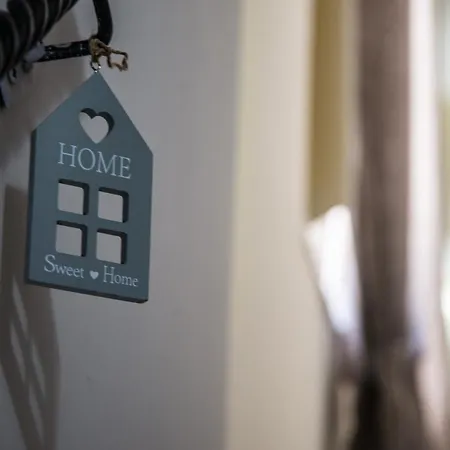 Castel Capuano Flat By Domusextra * Nápoly