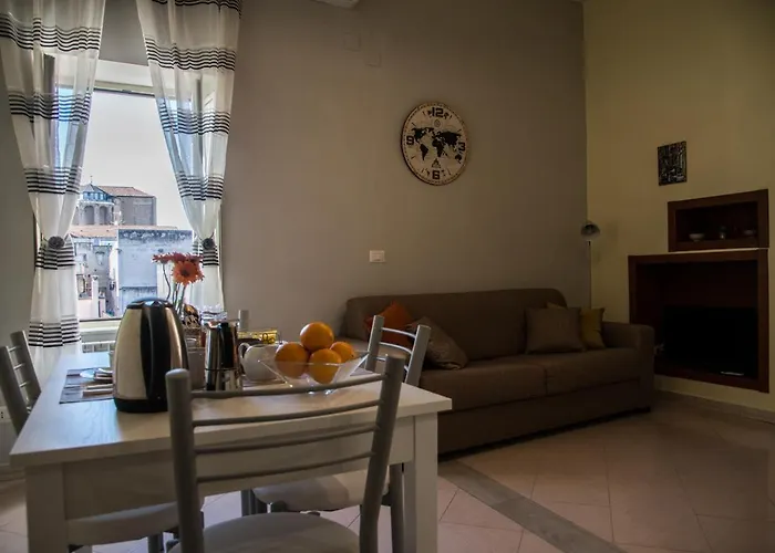 Castel Capuano Flat By Domusextra * Nápoly