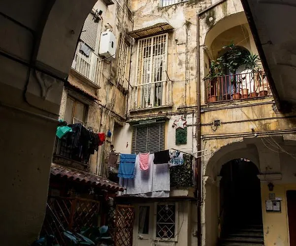 Castel Capuano Flat By Domusextra * Nápoly