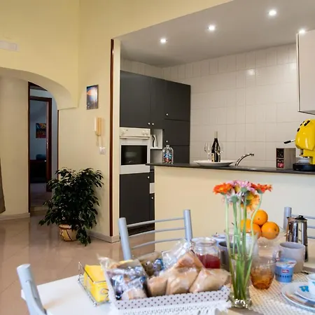 Апартаменты Castel Capuano Flat By Domusextra *