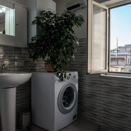 Castel Capuano Flat By Domusextra * Неаполь