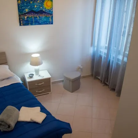 Castel Capuano Flat By Domusextra * Неаполь